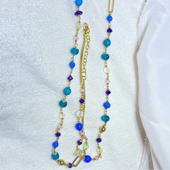 BNWT glass beads and gold tone elongated necklaces. So pretty. - Picture 16 of 16